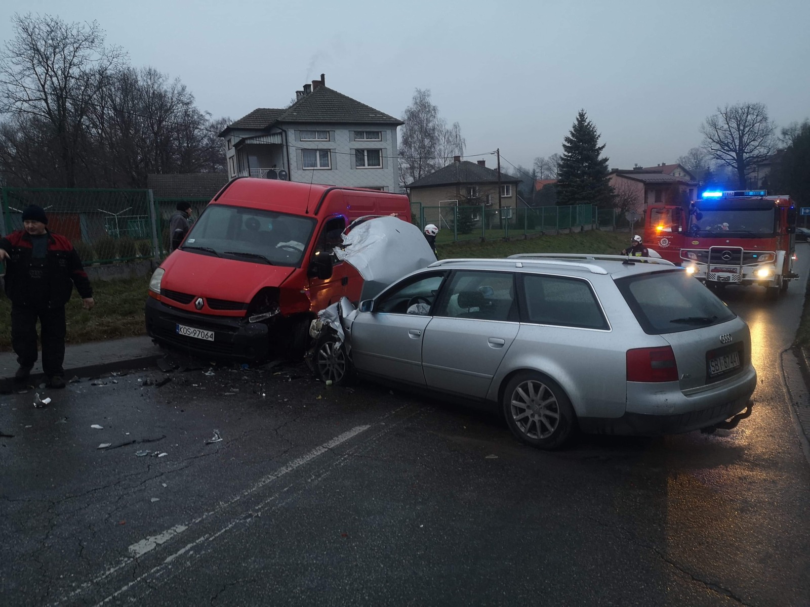 Fatalne warunki na drogach. Od rana doszło do kilku kolizji. Utrudnienia na drogach – ZDJĘCIA!