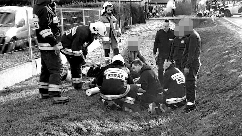 Śmiertelny wypadek w Łękach. Nie udało się uratować życia motocyklisty – ZDJĘCIA!