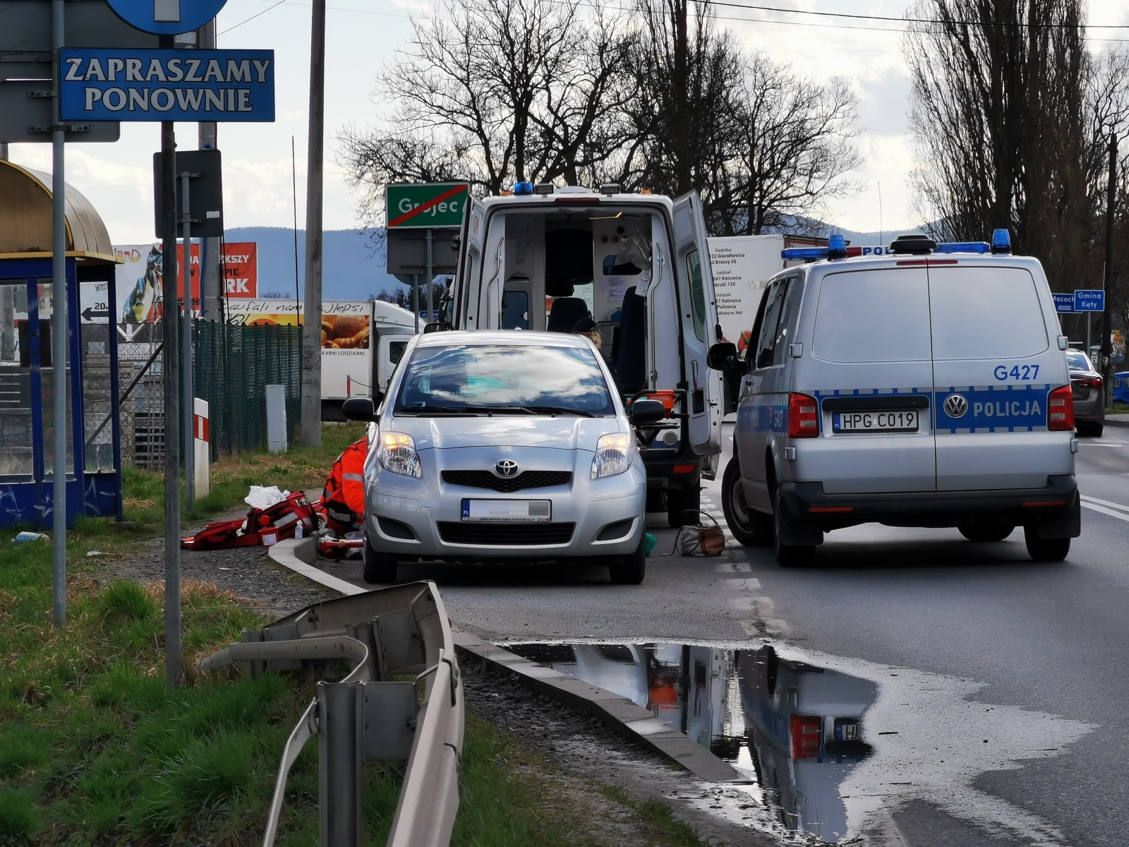 Skuteczna RKO u kobiety, która straciła przytomność w samochodzie w Osieku. Zadziałał ,,Łańcuch przeżycia”