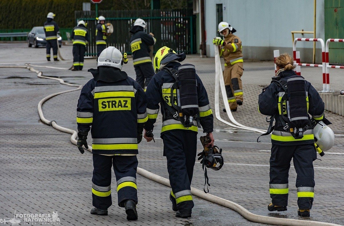 Strażacy OSP dostarczą żywność do osób objętych kwarantanną. Komendant Powiatowy PSP w Oświęcimiu wyznaczył jednostki