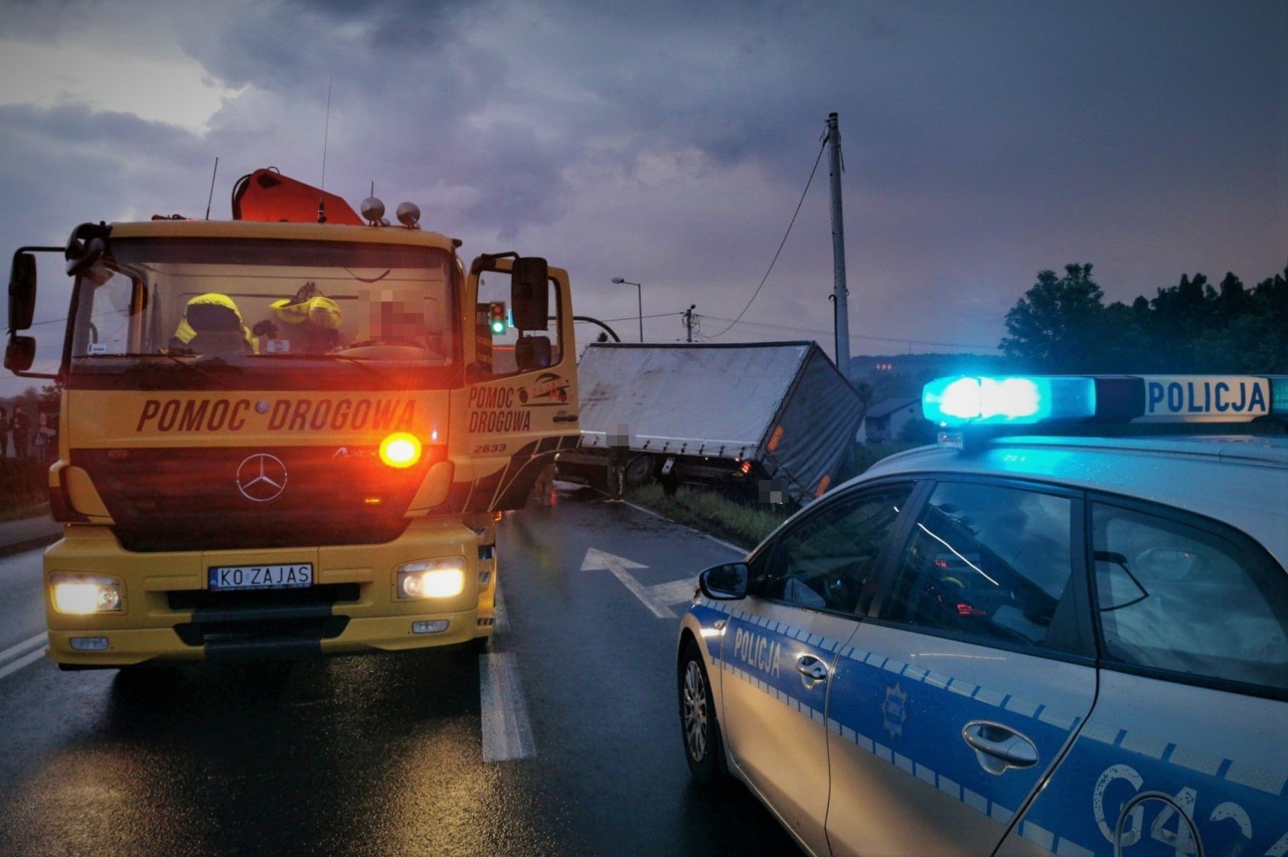 Niebezpieczny poniedziałek na drogach w powiecie oświęcimskim