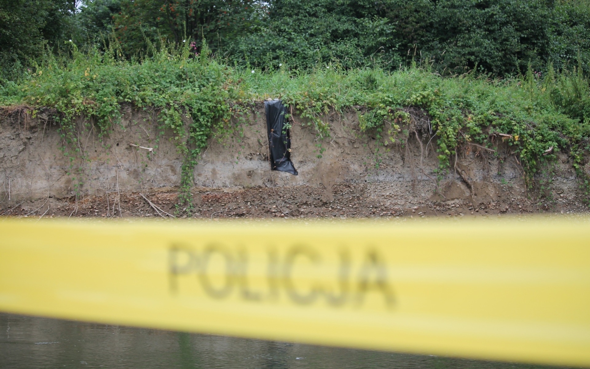 Zlokalizowano masowy grób nad brzegiem Soły w Rajsku. Ludzkie szczątki mogą należeć do niemieckich jeńców – ZDJĘCIA!