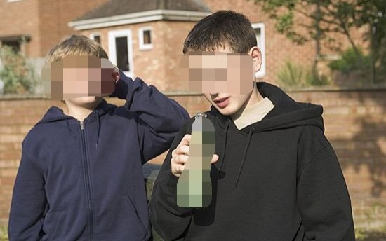 Dwaj nietrzeźwi nieletni trafili pod opiekę rodziców