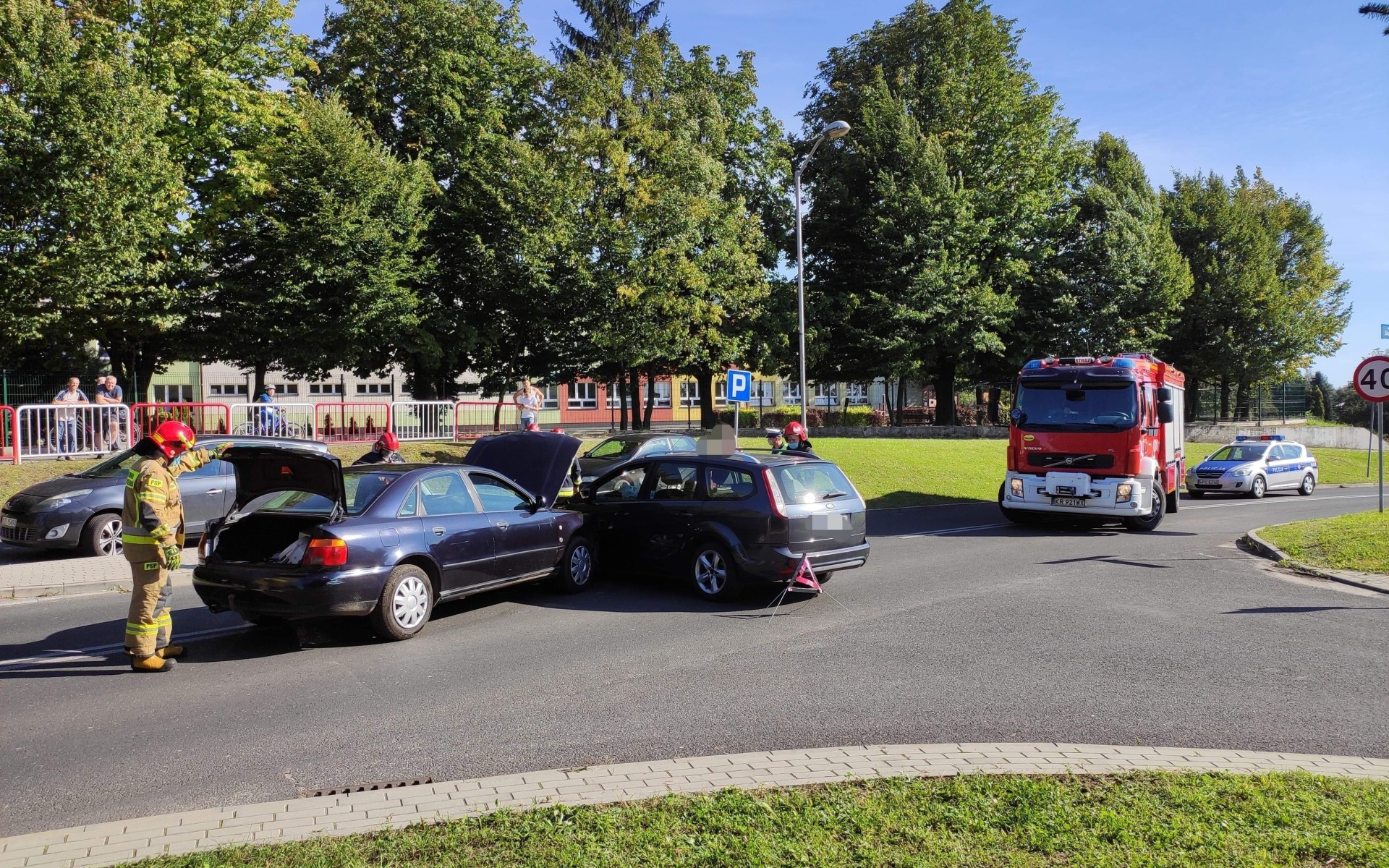 Zdarzenie drogowe w Oświęcimiu. Działania prowadziły służby ratunkowe