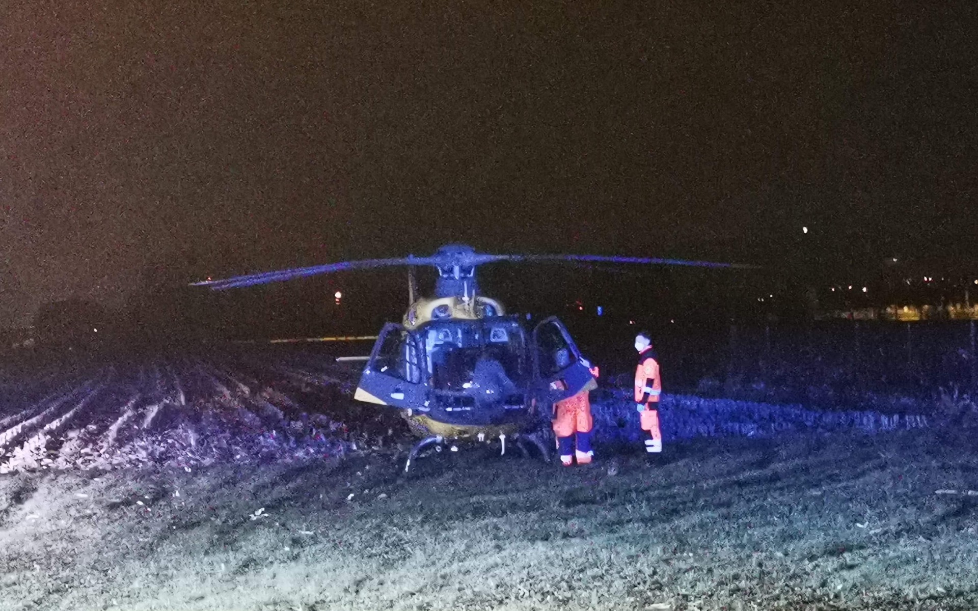 Upadek z rusztowania. Na miejscu ląduje śmigłowiec LPR – ZDJĘCIA!