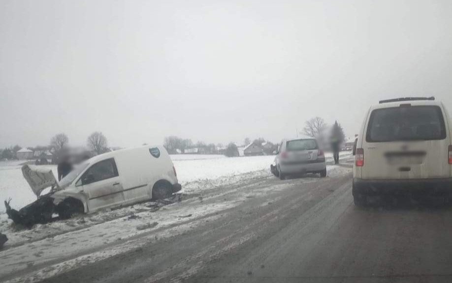 Uwaga na trudne warunki drogowe. Doszło do kilku wypadków i kolizji – ZDJĘCIA!