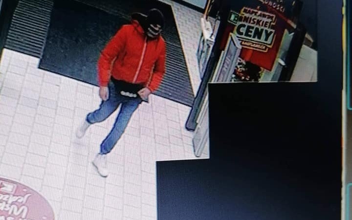 Mężczyzna ukradł puszkę z pieniędzmi dla chorego dziecka. Ktoś z Was go rozpoznaje ?