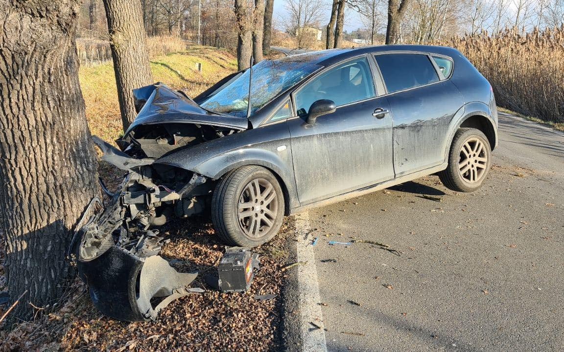 Nietrzeźwa kierująca spowodowała wypadek w Harmężach – ZDJĘCIA!