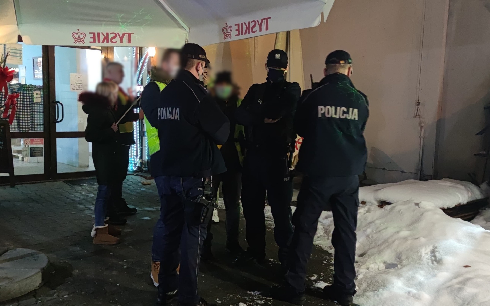 Trwają czynności Policji w Kętach. W działaniach kilka patroli – ZDJĘCIA!