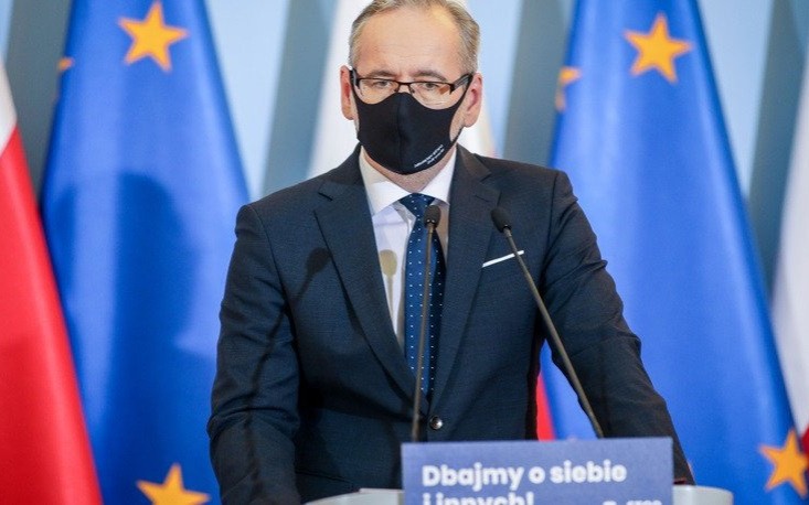 Rząd luzuje kolejne obostrzenia