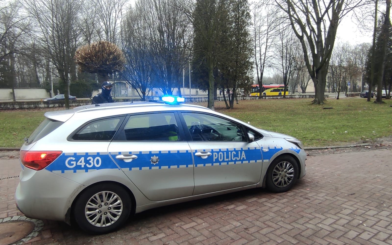 Uliczny agresor podejrzany o groźby karalne trafił na obserwację do szpitala