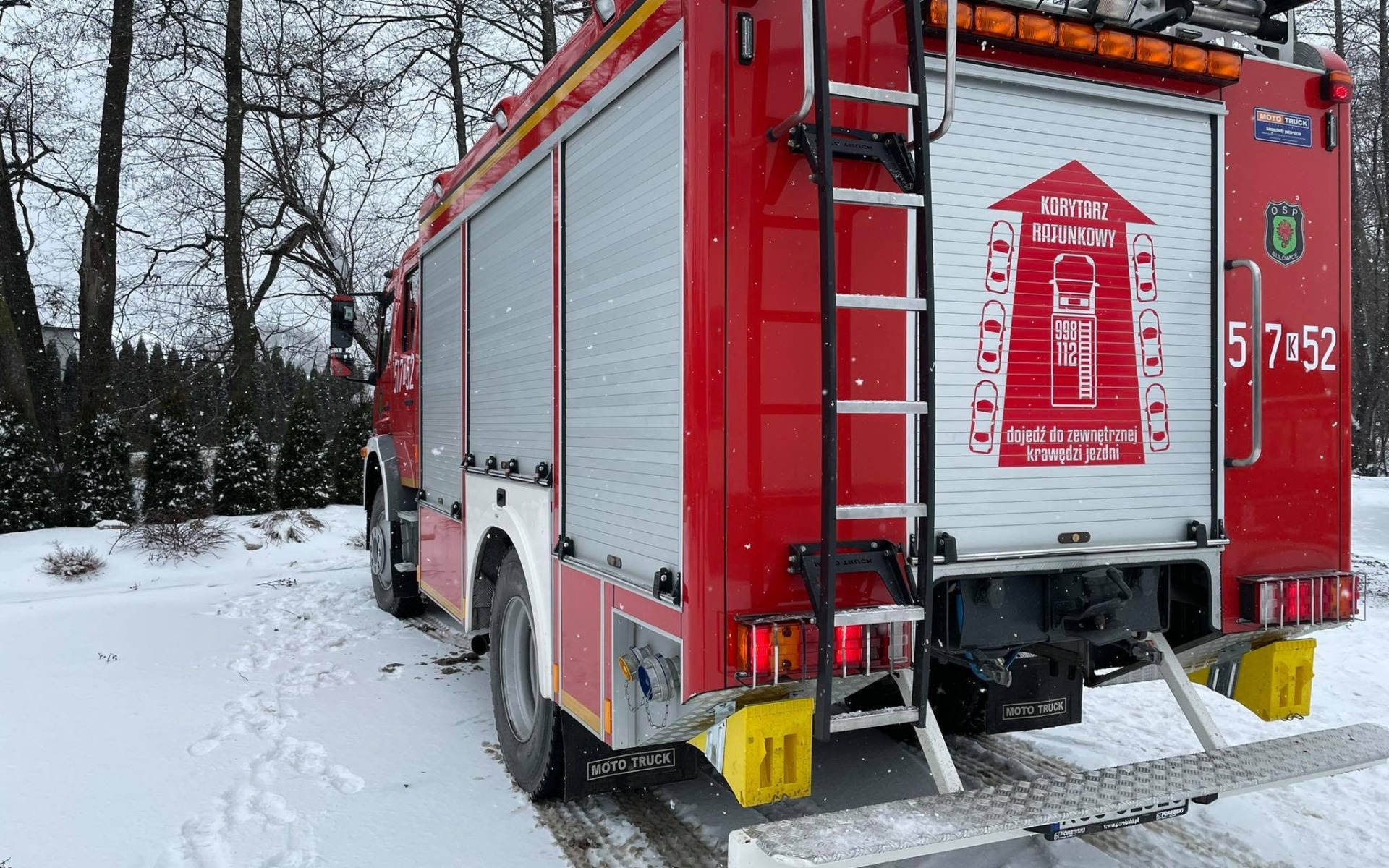 Zator na rzece Macocha. W działaniach druhowie OSP – ZDJĘCIA!