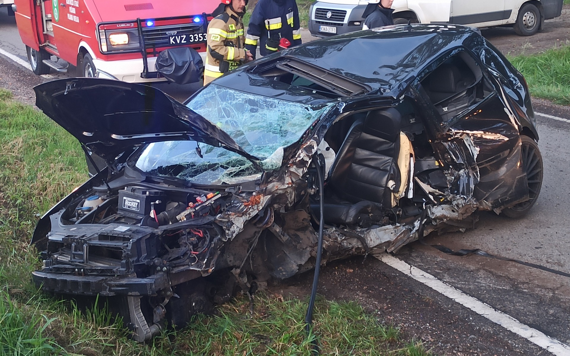 Poważny wypadek w Polance Wielkiej. Kierujący wypadł z pojazdu – ZDJĘCIA!