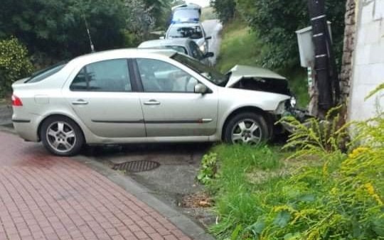 Wypadek drogowy w Chełmku. Policjanci apelują. Dostosuj prędkość do warunków drogowych