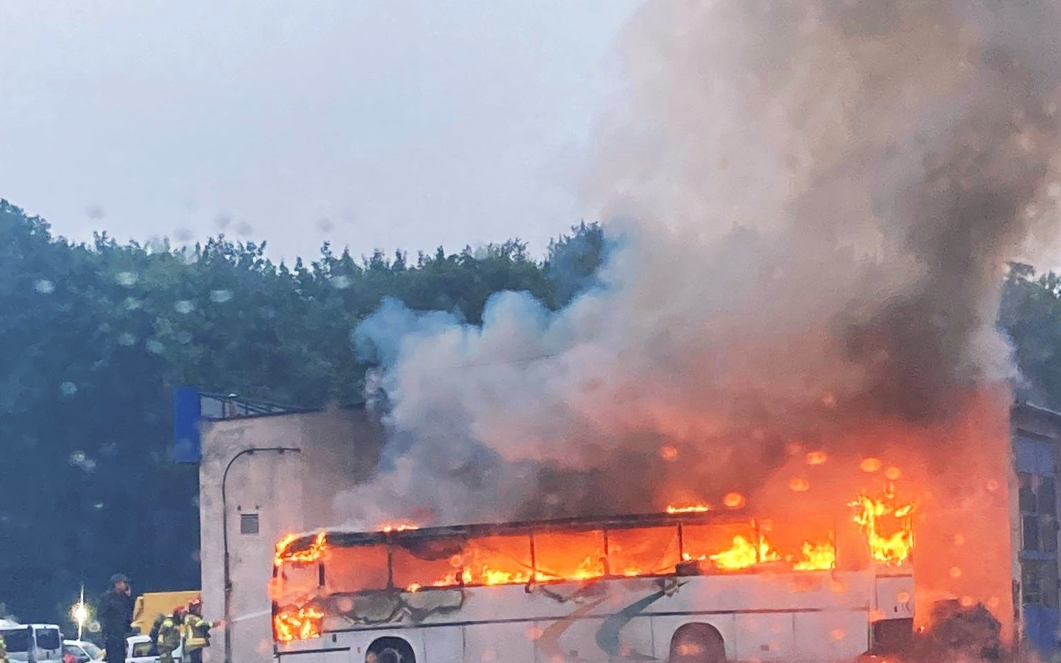 Pożar autokaru w Oświęcimiu – ZDJĘCIA, FILM!