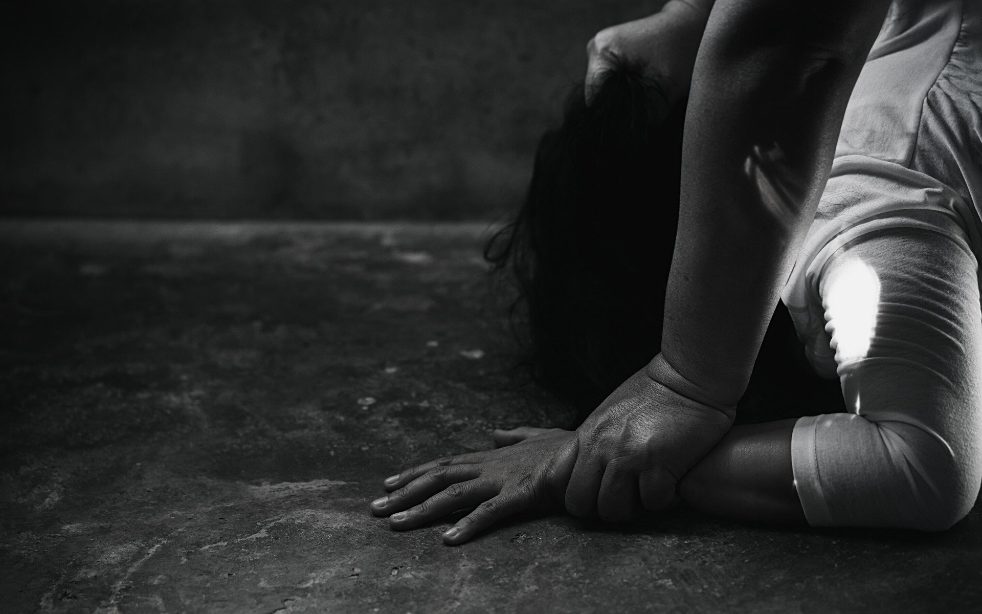 Kolejny sprawca znęcania się nad rodziną, w asyście policjantów musiał opuścić dom