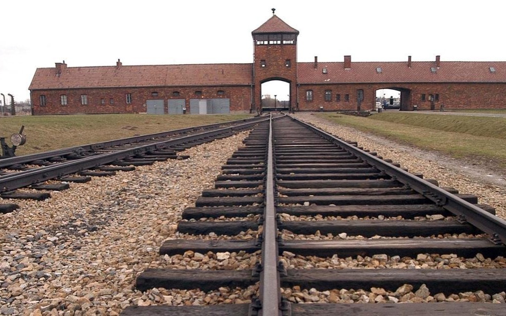 Dewastacja obiektów muzealnych Państwowego Muzeum Auschwitz – Birkenau