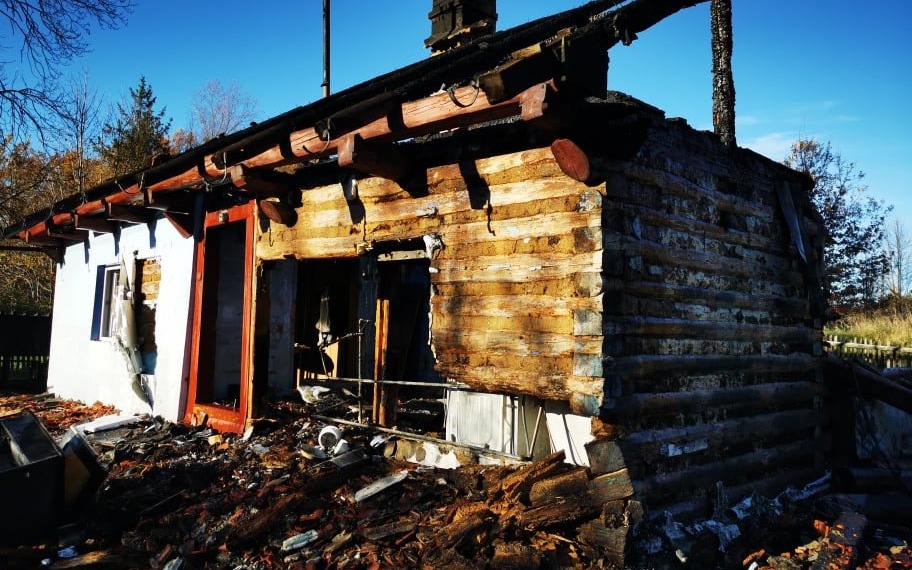 Pożar budynku mieszkalnego w Osieku – ZDJĘCIA !