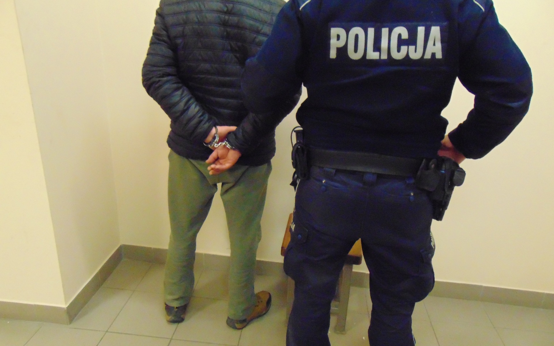 Areszt tymczasowy dla pijanego kierowcy, który złamał sądowe zakazy kierowania