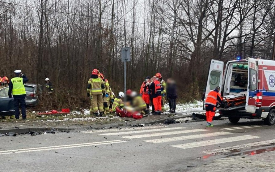 Niebezpieczna wigilia na drogach powiatu oświęcimskiego – ZDJĘCIA!
