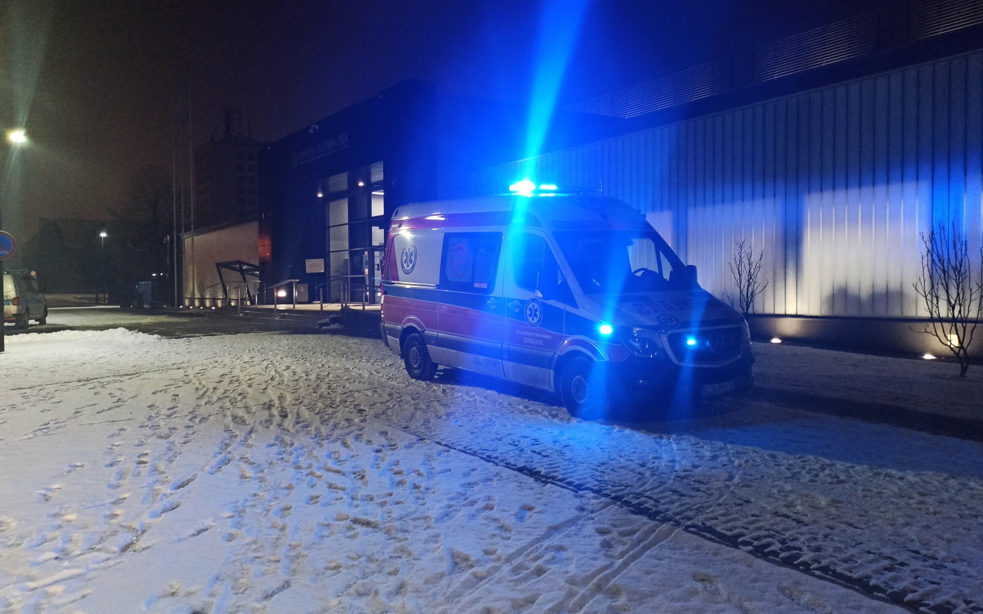 Nie żyje mężczyzna, który został wczoraj wyciągnięty z dna basenu w Oświęcimiu