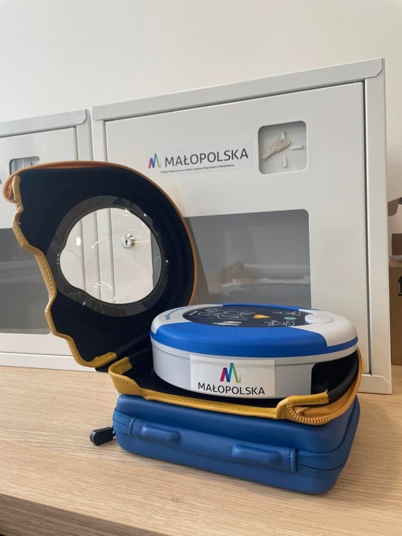 Sześć nowych defibrylatorów AED w Oświęcimiu