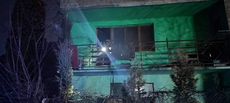 Zadymienie budynku w Brzeszczach. Jedna osoba poszkodowana