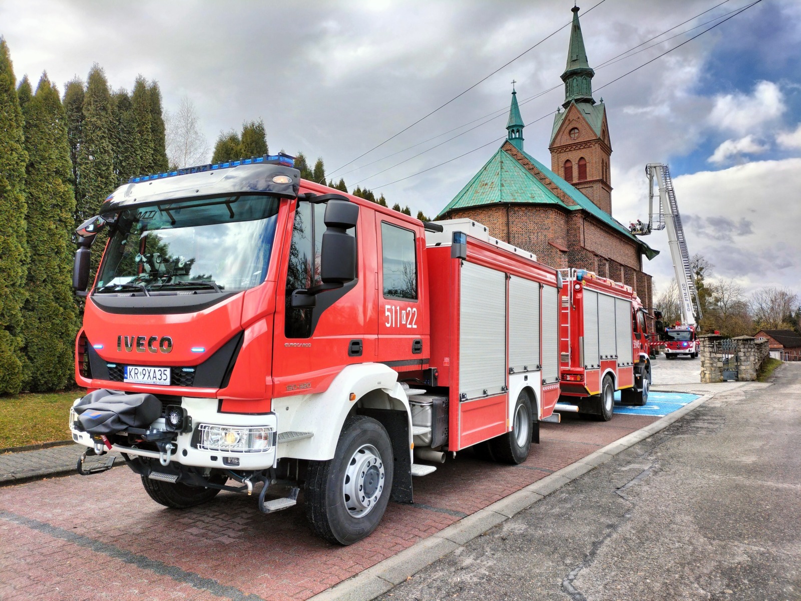 Usuwanie skutków silnego wiatru w powiecie oświęcimskim – FILM!