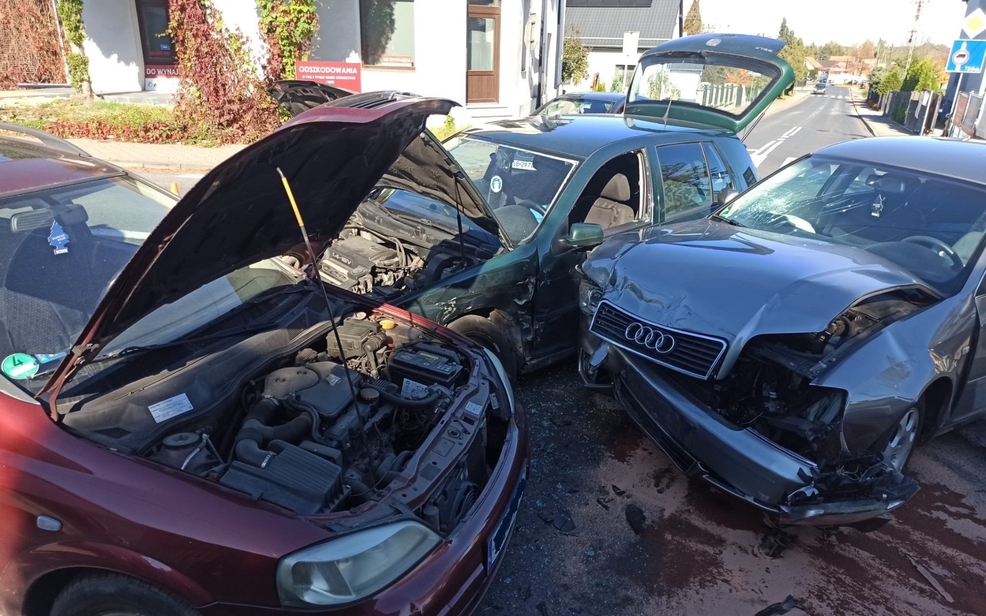 Zderzenie trzech samochodów osobowych w Chełmku