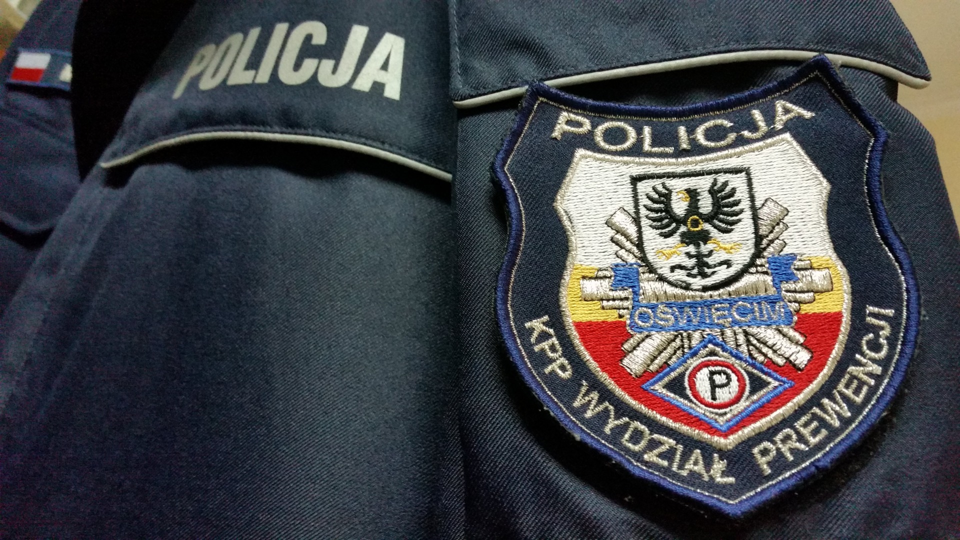 Policjanci interweniowali wobec mężczyzny, który chciał targnąć się na własne życie. Jesteś w kryzysie fachowcy czekają by pomóc