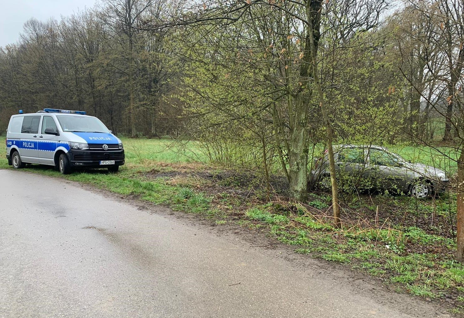 Kierował samochodem po alkoholu i narkotykach. Zatrzymał go policjant w czasie wolnym od służby
