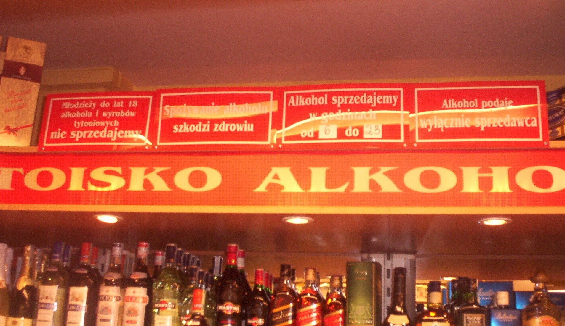 13-latka i 1,4 promila w wydychanym powietrzu. Ekspedientka podejrzana o sprzedaż alkoholu niepełnoletnim.