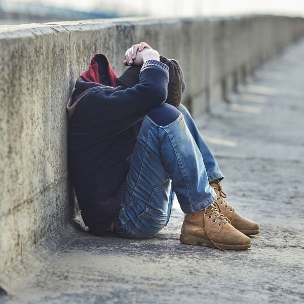 Świadkowie, strażnik miejski oraz policjanci, ocalili życie nastolatkowi