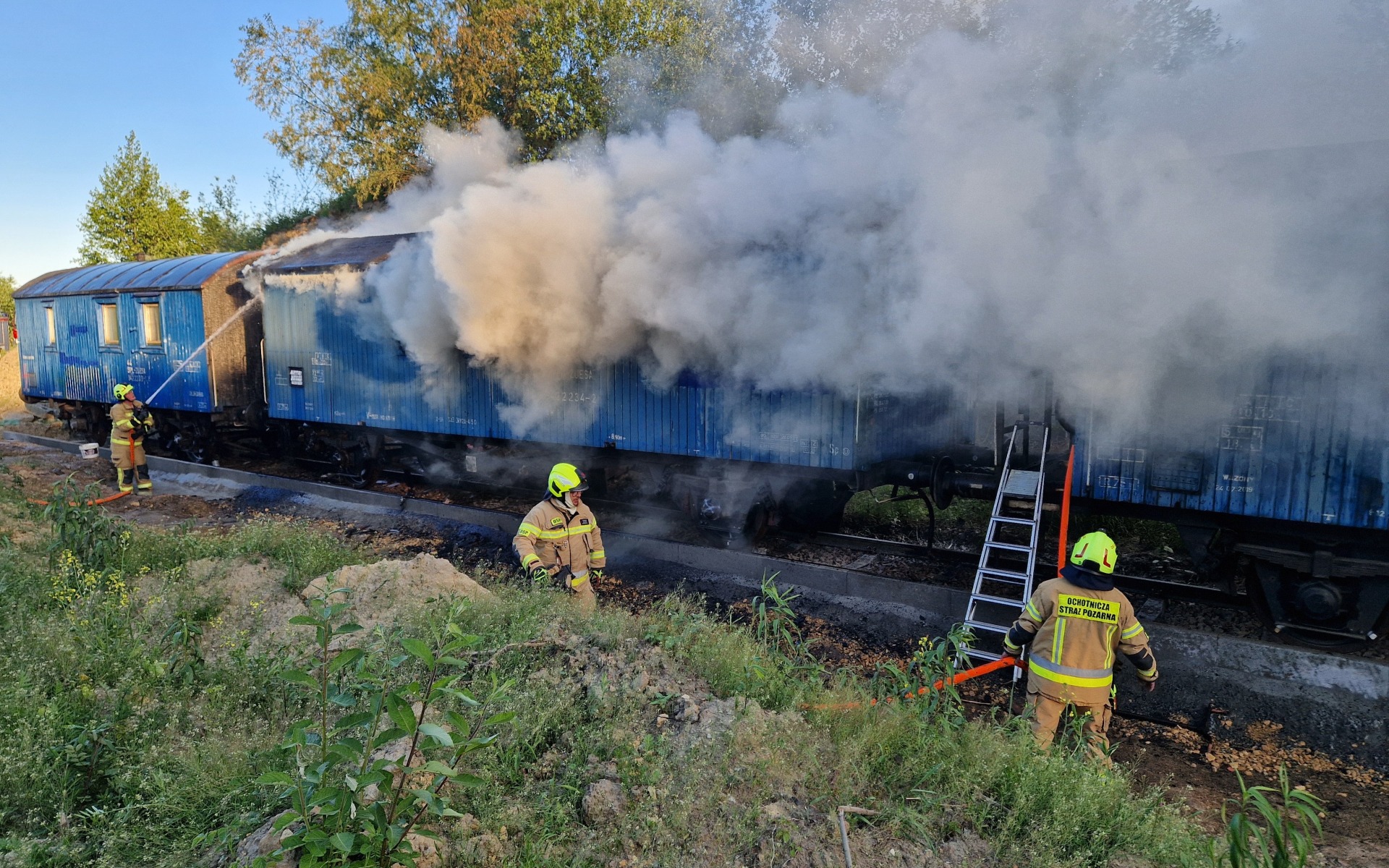 Pożar wagonu kolejowego w Zatorze – FILM, ZDJĘCIA!