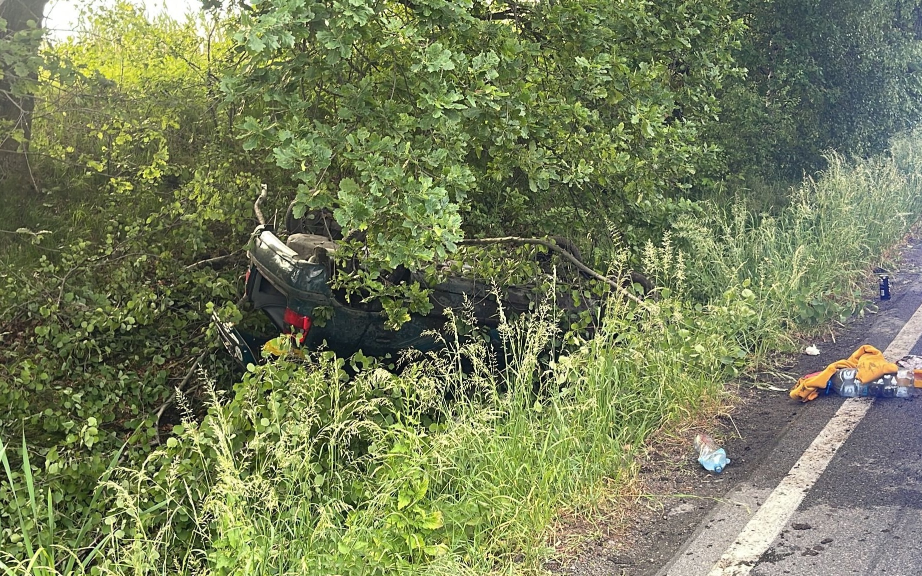 Dachowanie w Zatorze. Pojazdem podróżowało pięć osob – ZDJĘCIA, FILM!