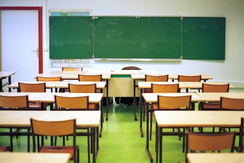 Nauczyciel pokazywał pornografię na lekcjach