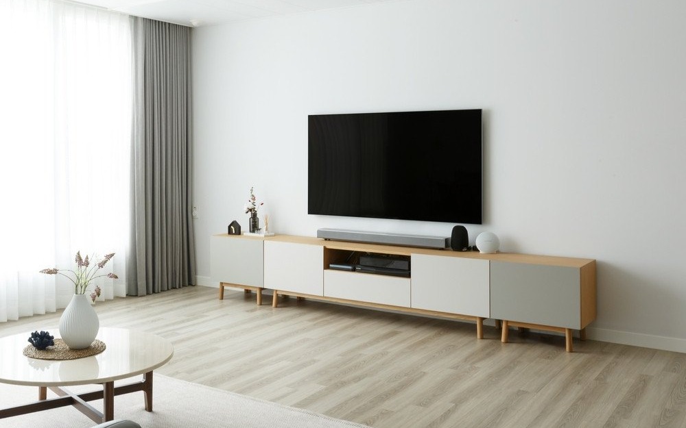 Najlepsze telewizory 48-50 cali – który wybrać do dużego salonu?