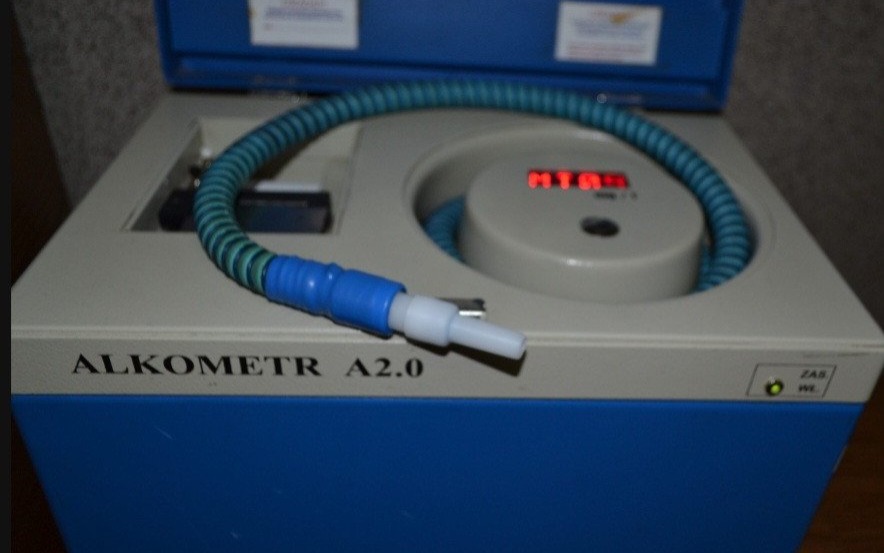 Nietrzeźwy ojciec opiekował się małoletnią córką