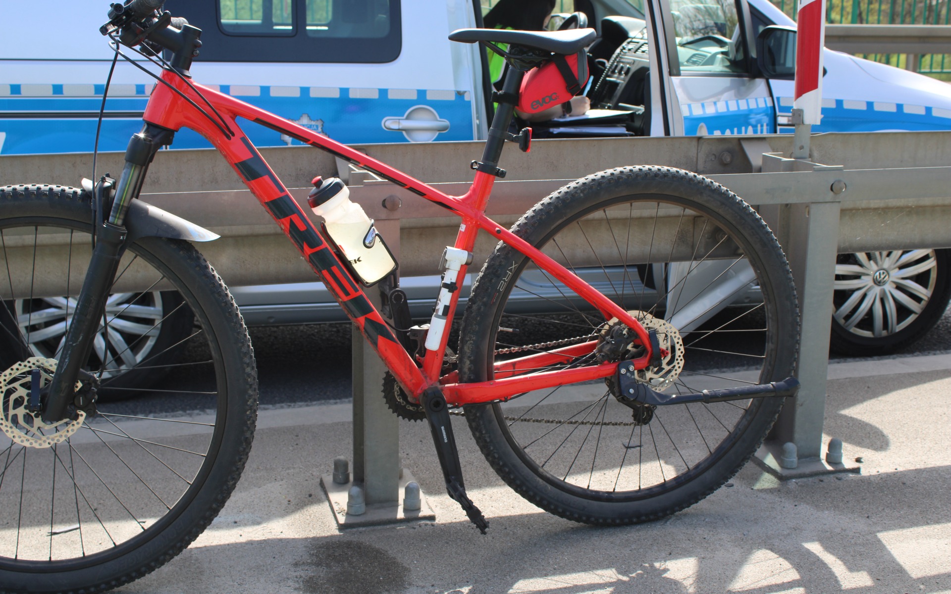 Poszukiwany nastoletni rowerzysta, który uciekł z miejsca wypadku drogowego