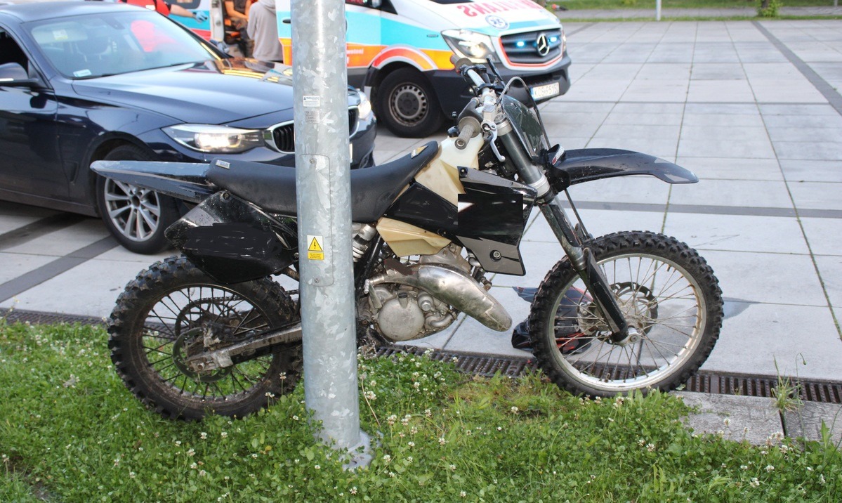 Poważne konsekwencje karygodnego zachowania nastolatków oraz ich rodziców