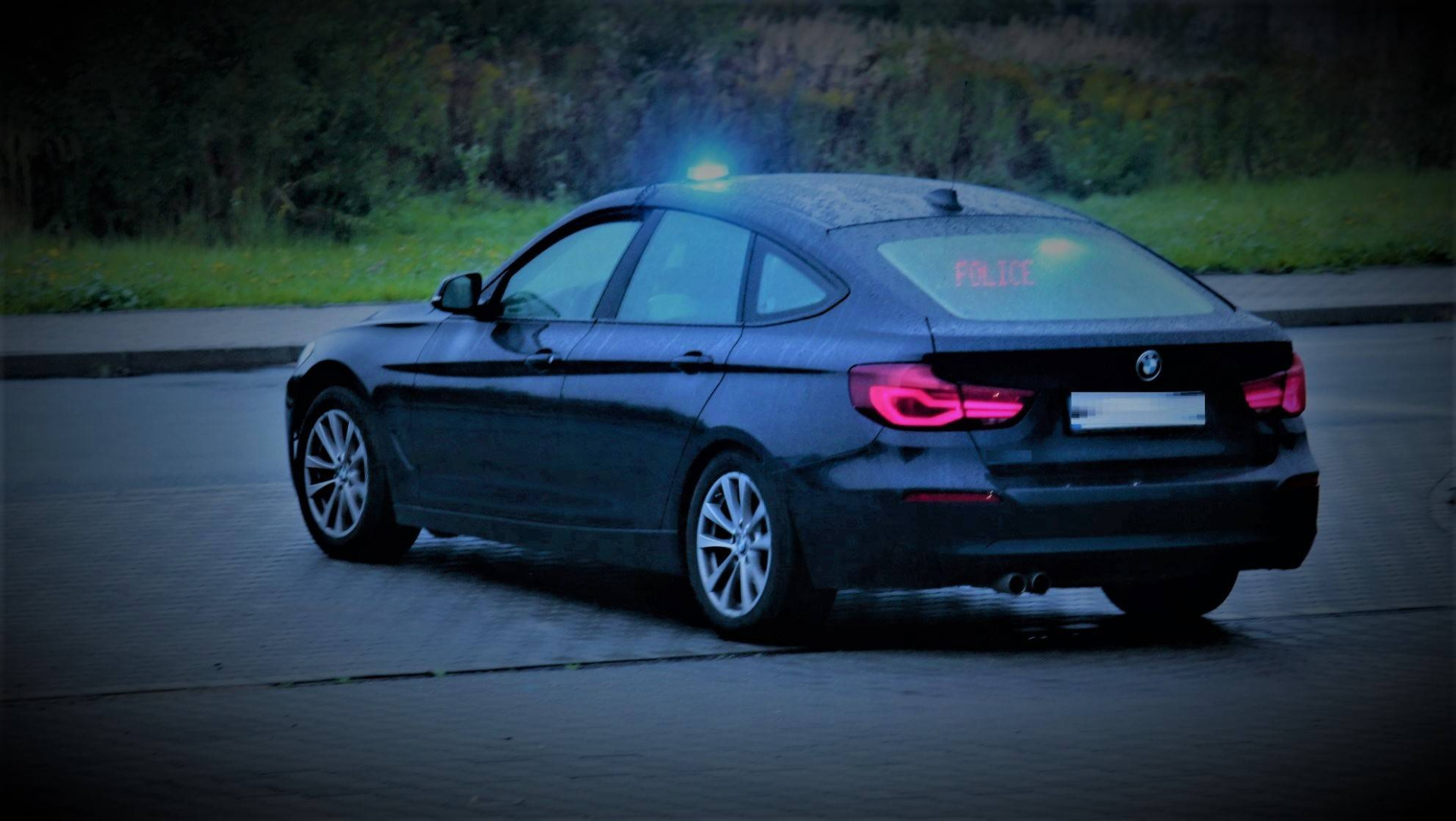 Policjanci zatrzymali drogowego przestępcę. Jest podejrzany o kierowanie pod wpływem amfetaminy oraz złamanie zakazu kierowania