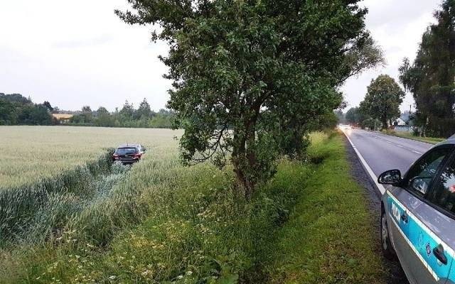 Policjanci poszukują kierowcy, który spowodował niebezpieczną sytuację na ul. Beskidzkiej i odjechał