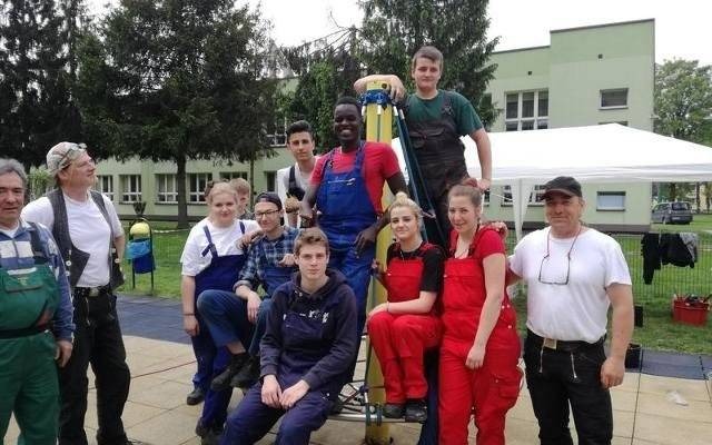 Młodzi Polacy i Niemcy poznają się, pracują i dobrze się bawią