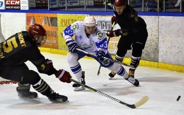 Hokej. Unia powalczyła z Cracovią, ale mistrz Polski był skuteczny i miał Krystiana Dziubińskiego