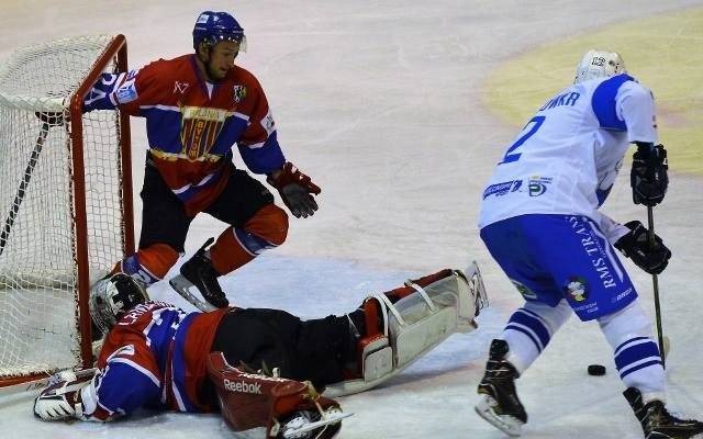 Hokej. Unia Oświęcim pokonała Polonię Bytom i umocniła się w „szóstce” [ZDJĘCIA]