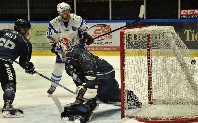 Hokej. Unia Oświęcim pokonała Automatykę Gdańsk i zameldowała się w „szóstce” [ZDJĘCIA]