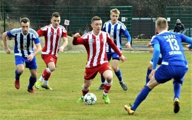 3. liga piłkarska. Soła Oświęcim przegrała z KSZO 1929 Ostrowiec Świętokrzyski, czyli trwa serial „nie do wiary”...
