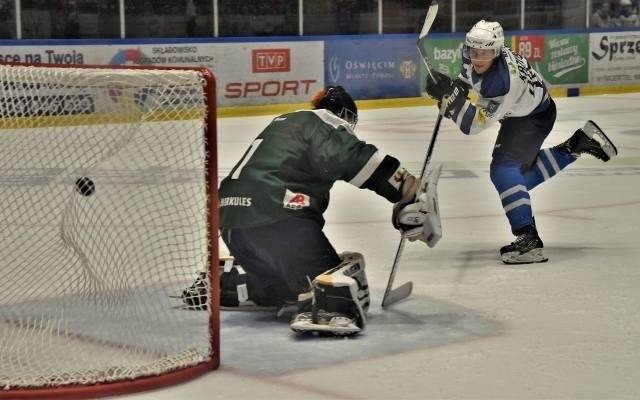 Hokej. Unia Oświęcim zagrała ostatni sparing. Postrzelała kosztem Naprzodu Janów