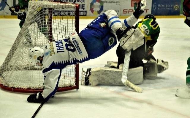 Hokej. Unia Oświęcim silniejsza kadrowo, ale w jej potyczkach z JKH Jastrzębie nic się nie zmieniło