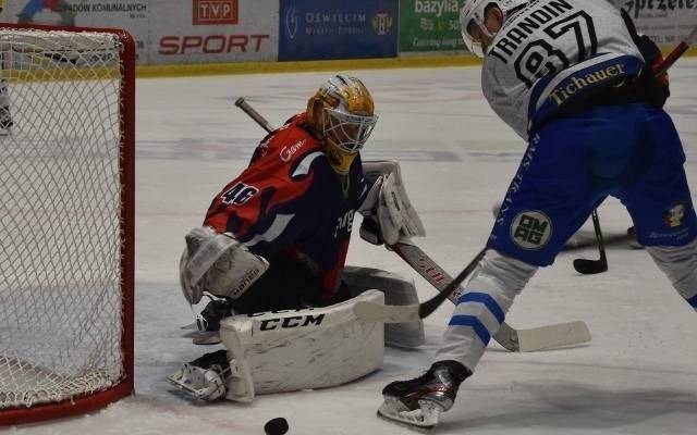 Hokej. Re-Plast Unia Oświęcim pokonała Energę Toruń, bo miała przebłysk lepszej skuteczności